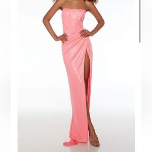NEVER WORN NWT Alyce Paris Strapless Pink Prom Dress / Gown Size 2
